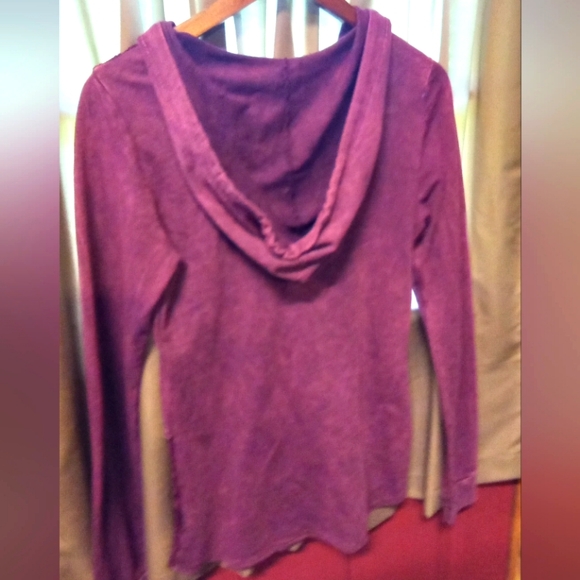 Maurice's burgundy lace hoodie. - Picture 2 of 5